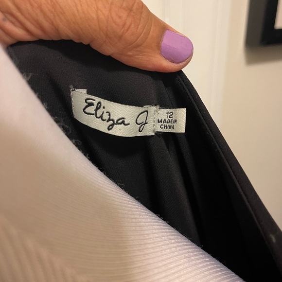 Eliza beautiful mini dress with gorgeous gold belt and attached shawls - Picture 7 of 15